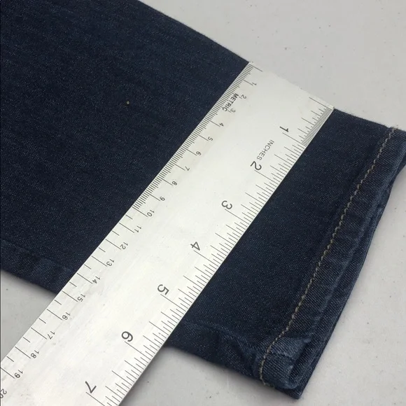 Universal Thread Women's High Rise Blue Jeans - Picture 8 of 11